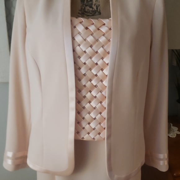 Junnie Leigh mother of bride/ groom dress size 16 - Picture 3 of 8